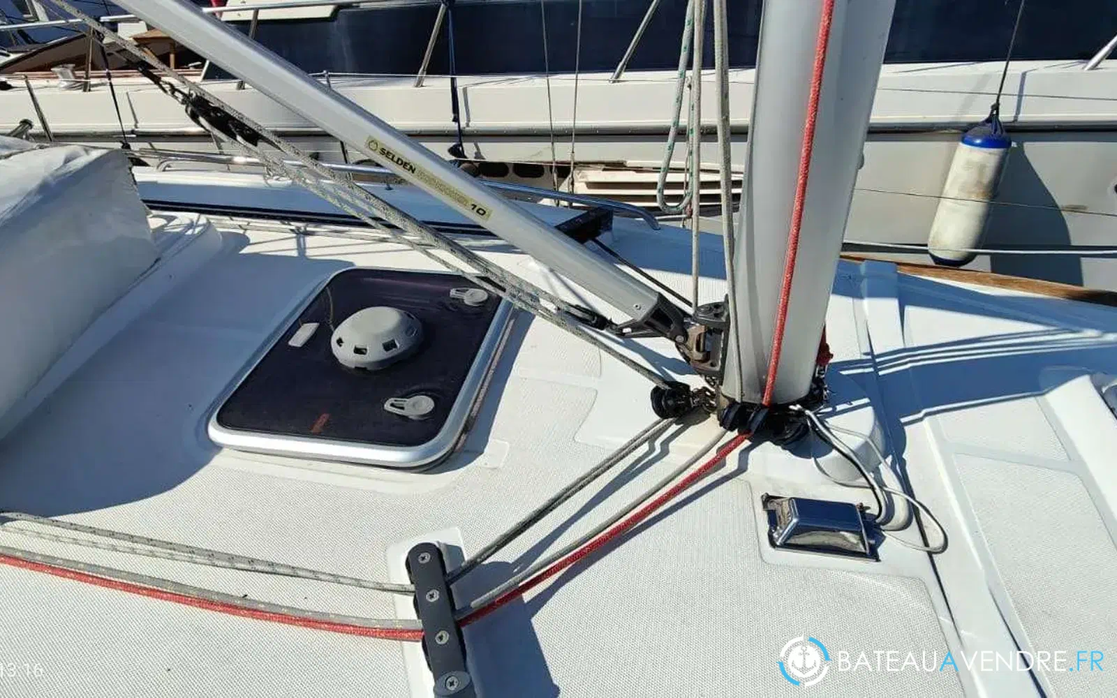 slider 6 Jeanneau Sun Odyssey 319