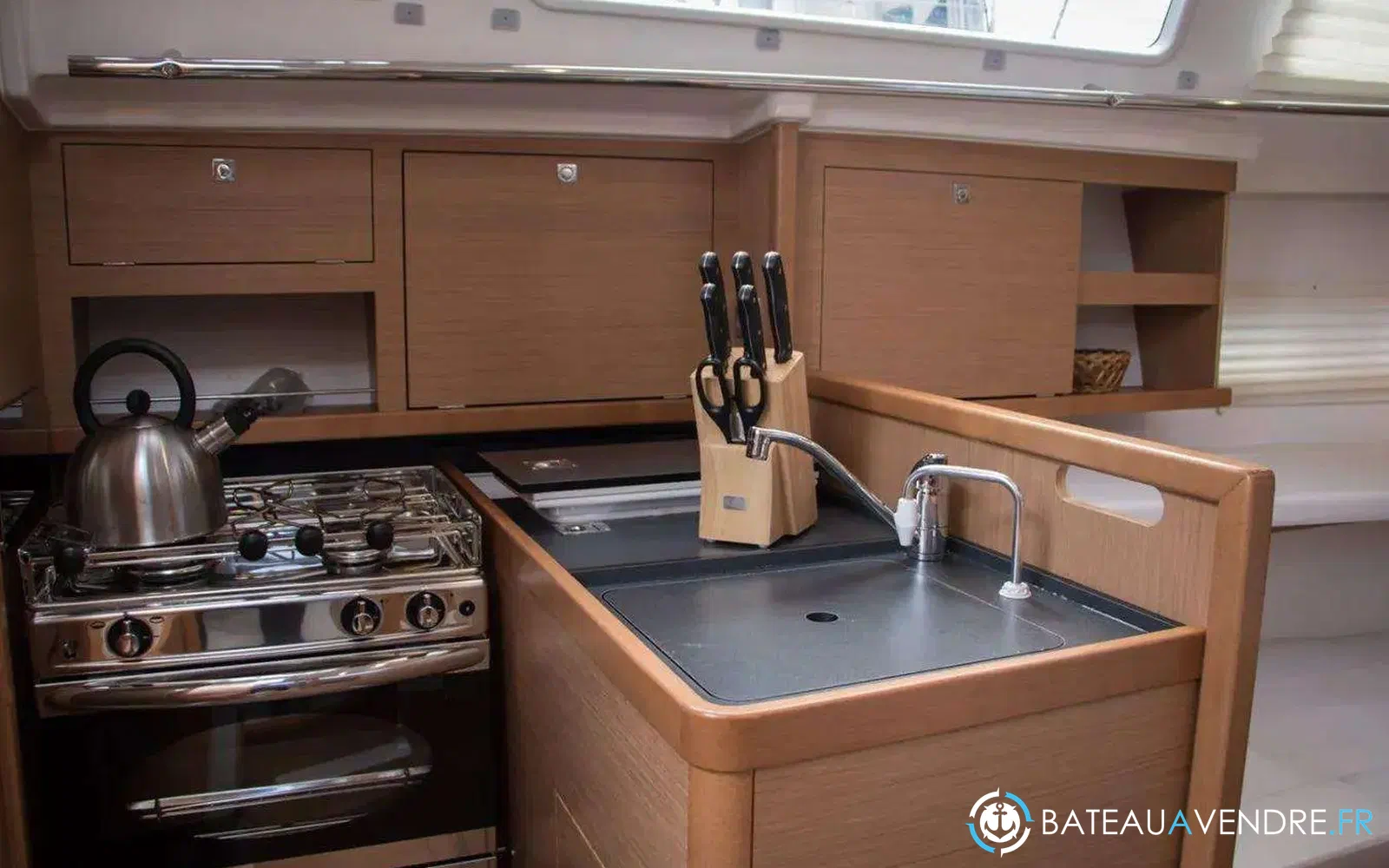 slider 8 Jeanneau Sun Odyssey 319
