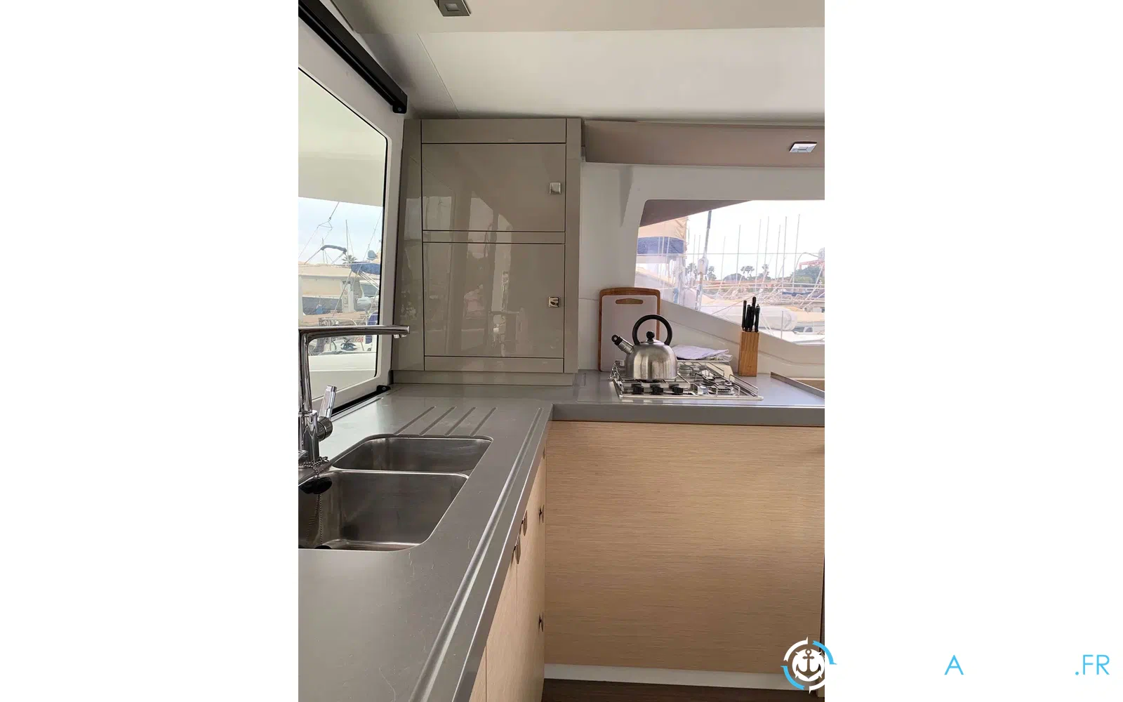 slider 6 Fountaine Pajot Lucia 40