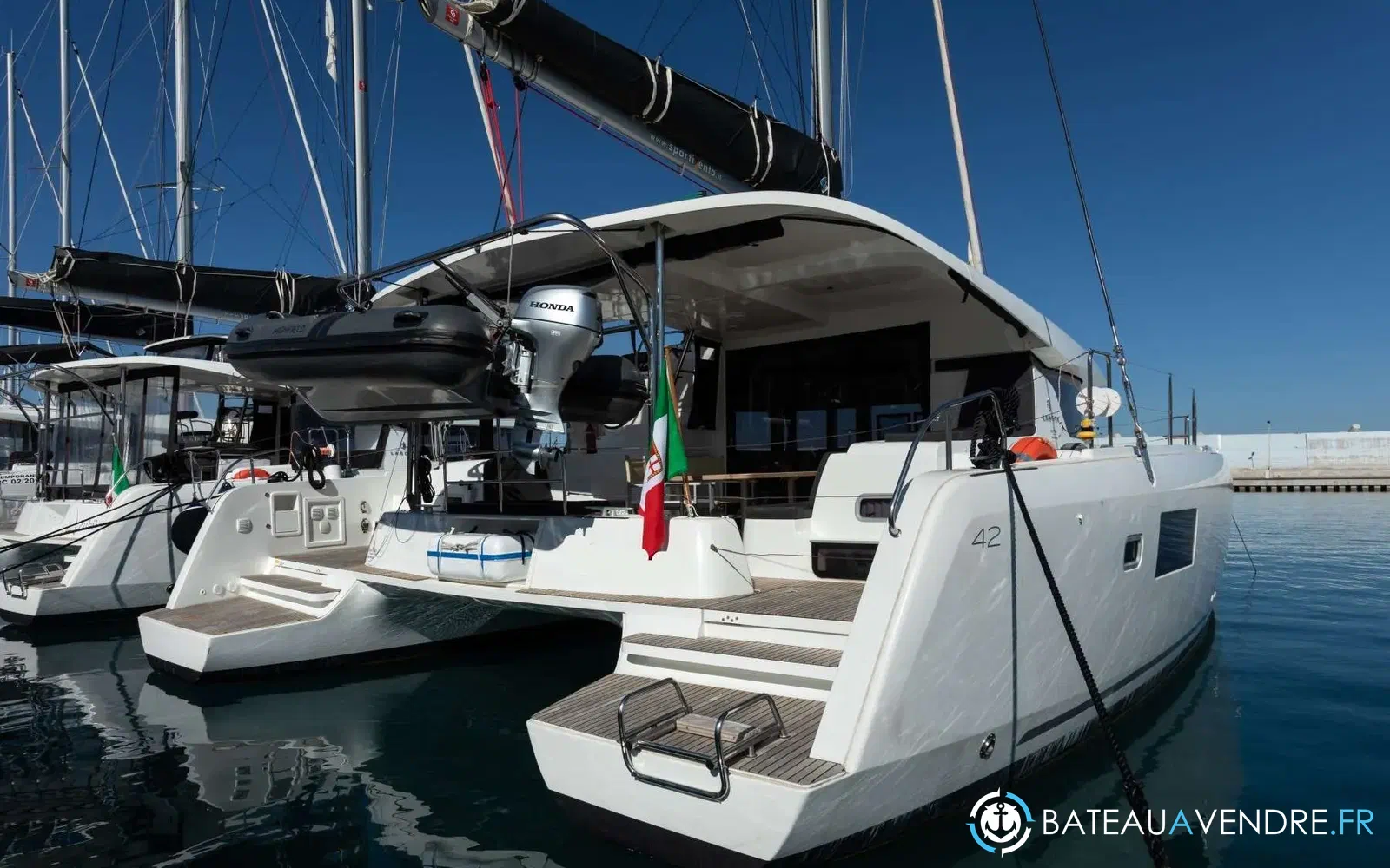 slider 22 Lagoon 42