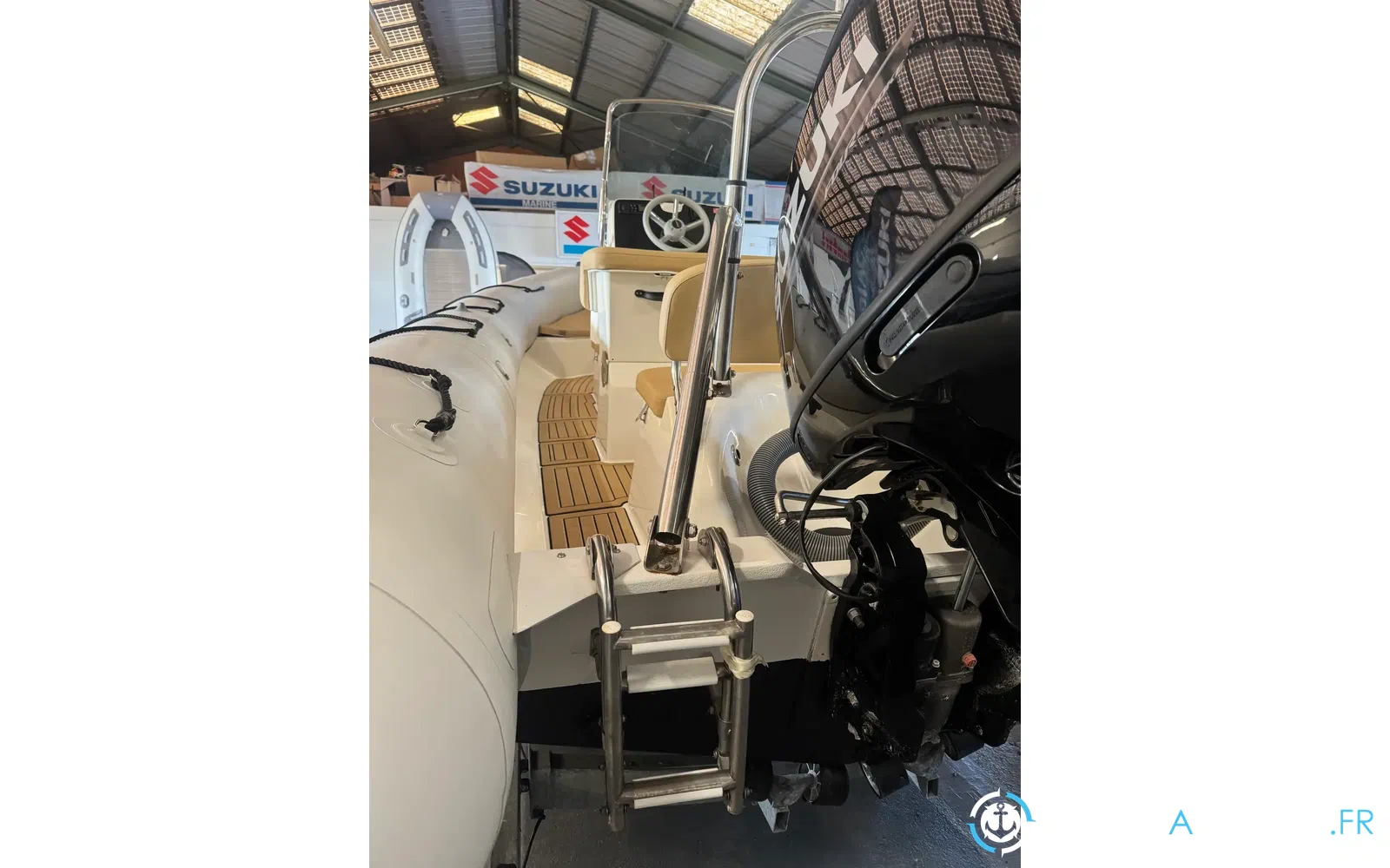 slider 4 Bombard Sunrider 650 Pvc