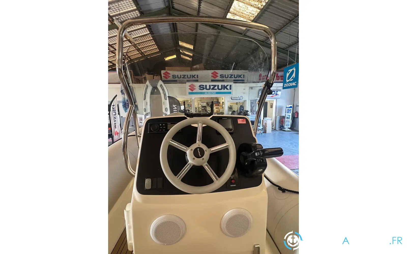 slider 2 Bombard Sunrider 650 Pvc
