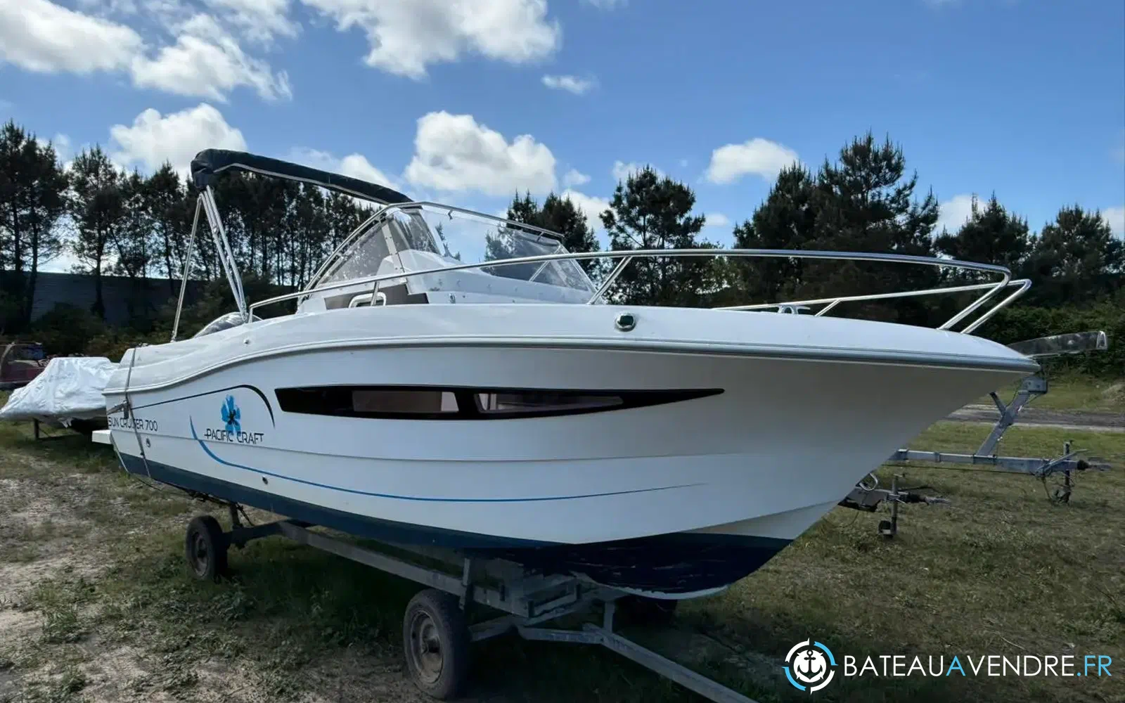 slider 1 Pacific Craft 700 SC
