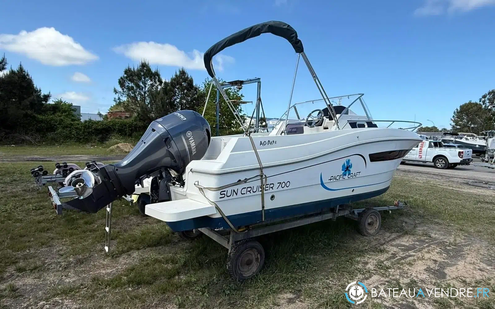slider 8 Pacific Craft 700 SC