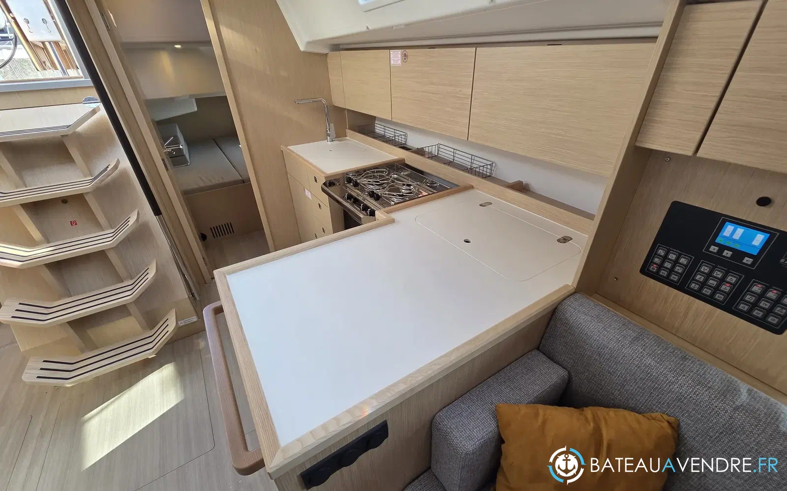 slider 11 Bavaria C42