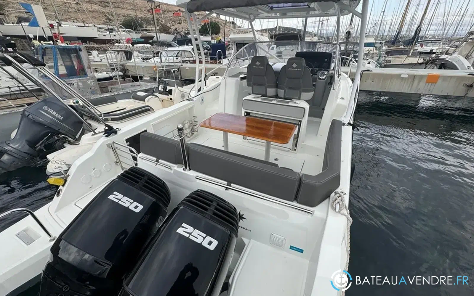 slider 5 Jeanneau Cap Camarat 9.0 WA