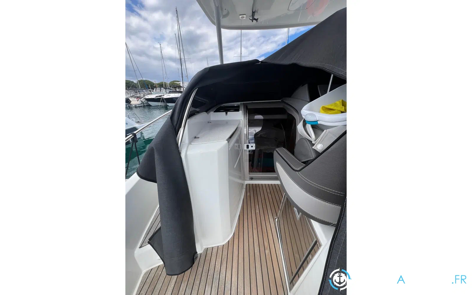 slider 8 Jeanneau Cap Camarat 9.0 WA