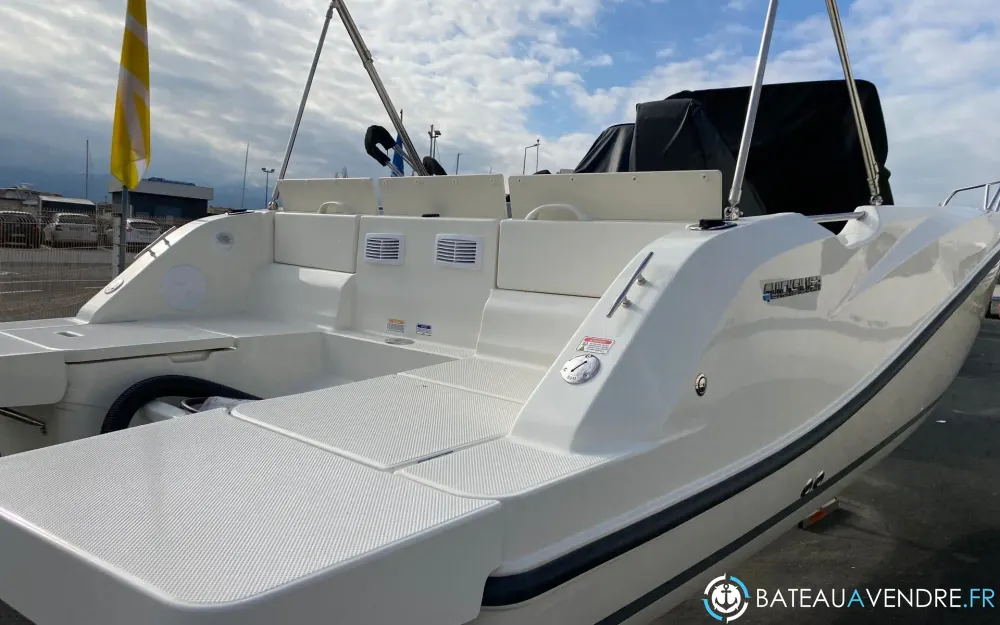 Quicksilver Activ 675 Open  photo 2