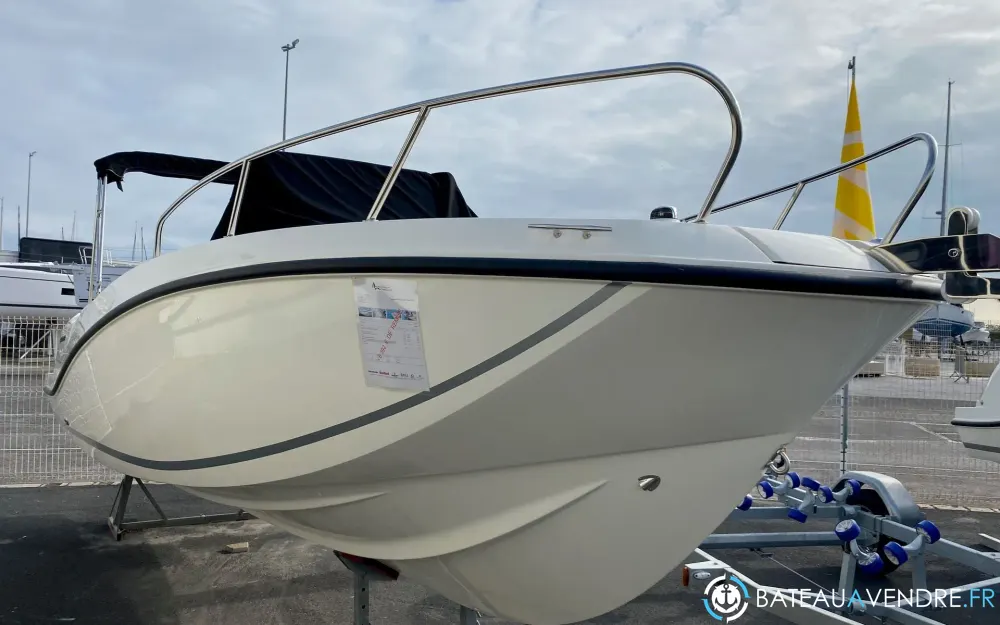 Quicksilver Activ 675 Open  photo 3
