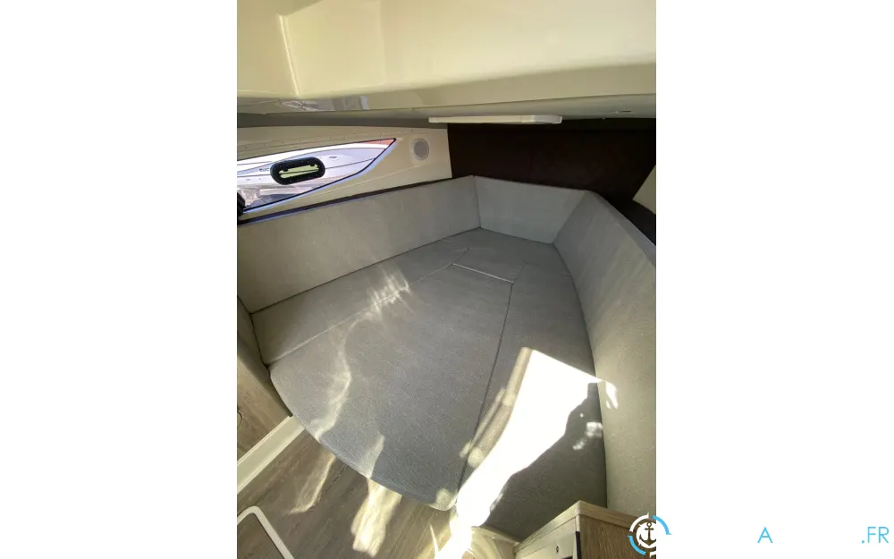 Quicksilver Activ 875 Sundeck  photo 4
