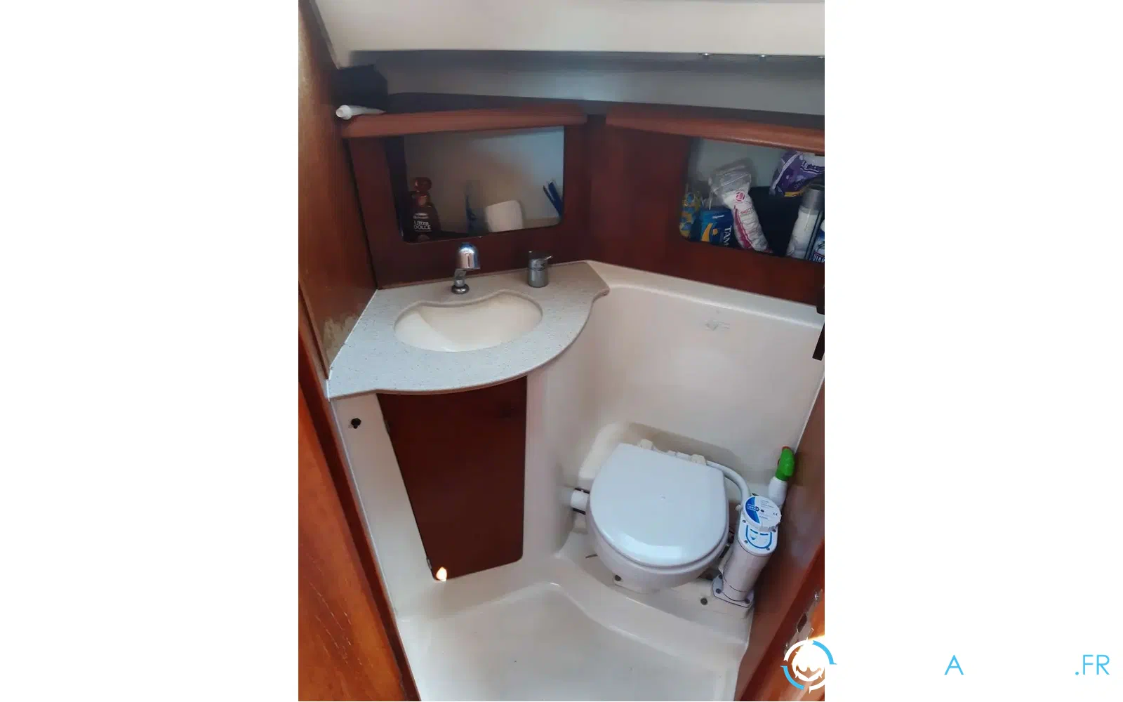 slider 10 Jeanneau Sun Odyssey 32