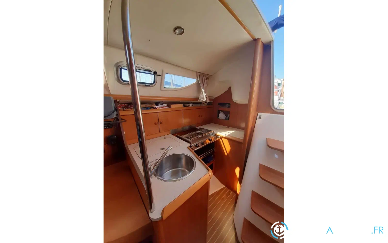 slider 13 Jeanneau Sun Odyssey 32