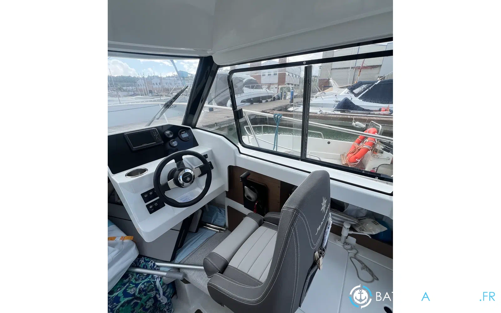 slider 5 Jeanneau Merry Fisher 605