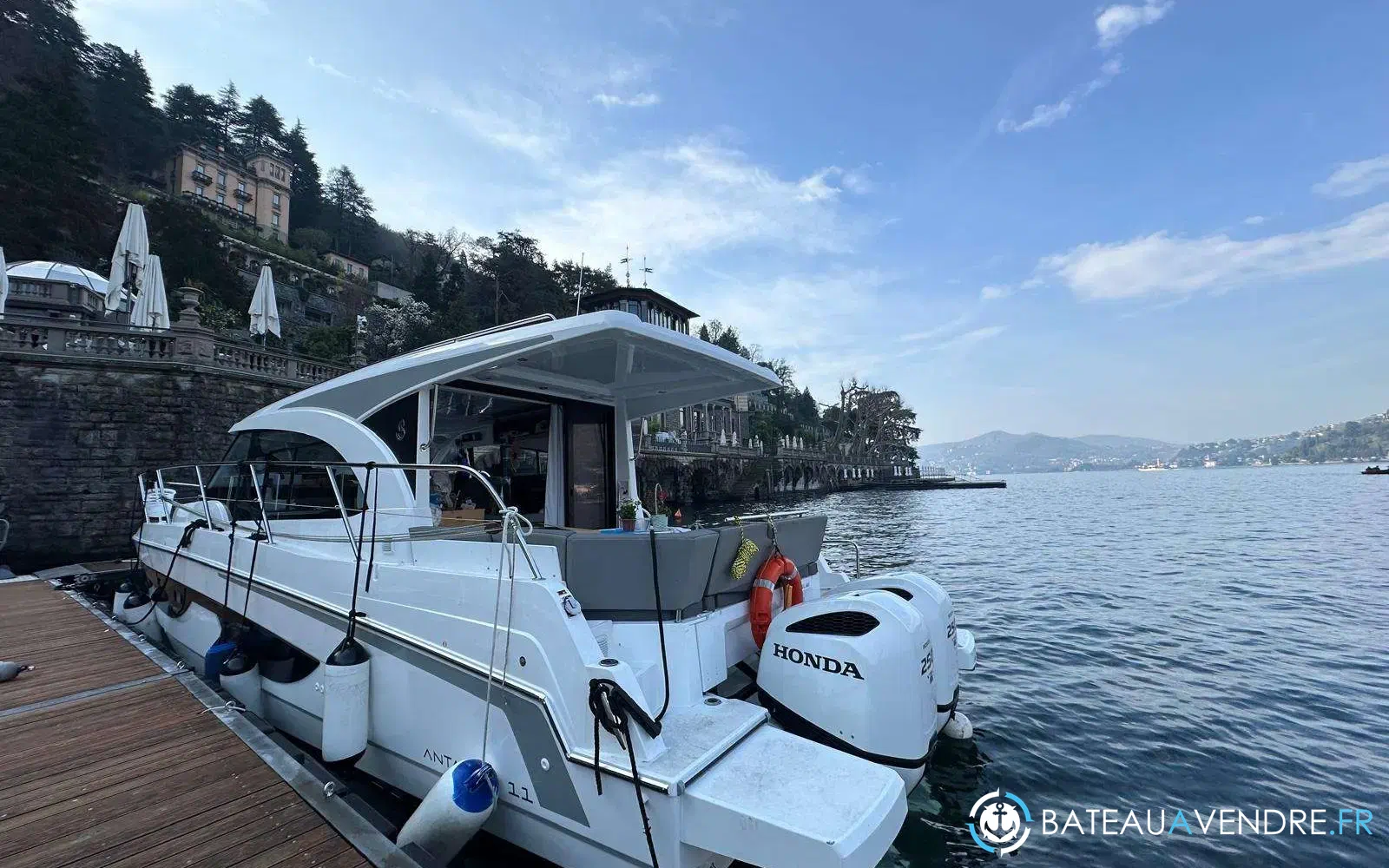 slider 9 Beneteau Antares 11