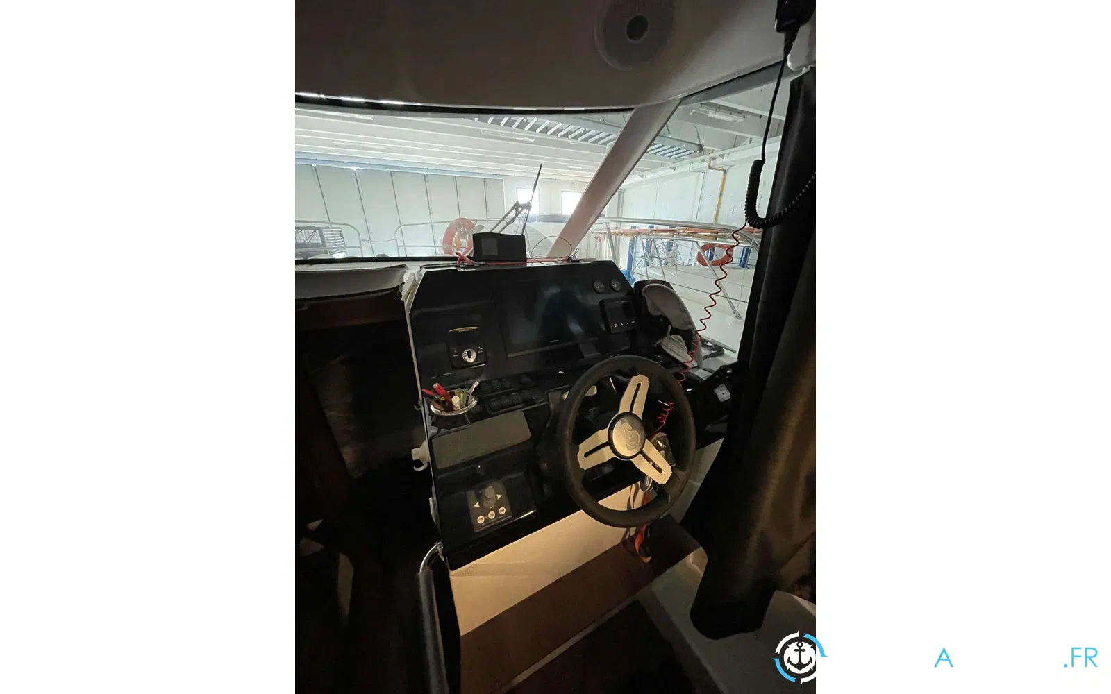 slider 1 Beneteau Antares 11
