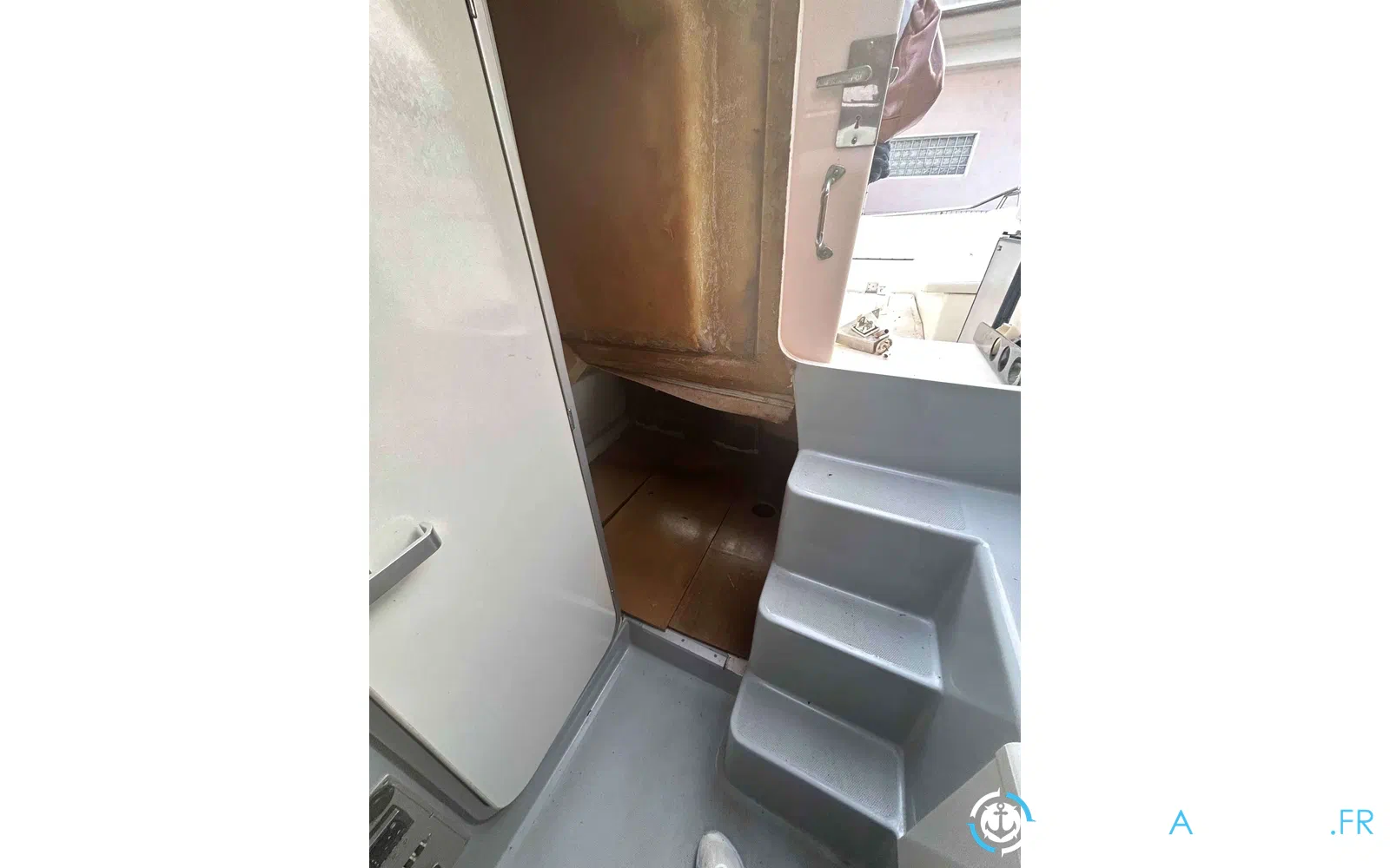 slider 21 Gobbi 23 Cabin