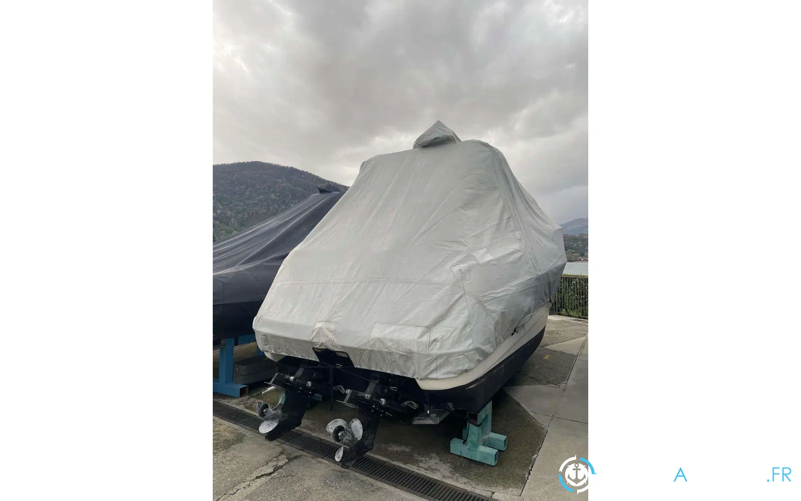 slider 1 Sessa Marine Oyster 27