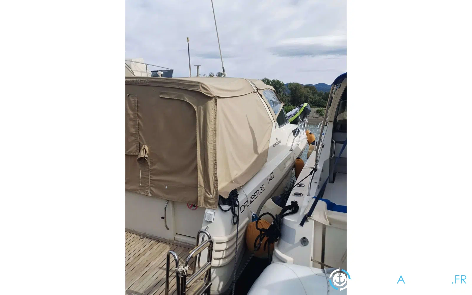 slider 14 Cranchi 32 Cruiser