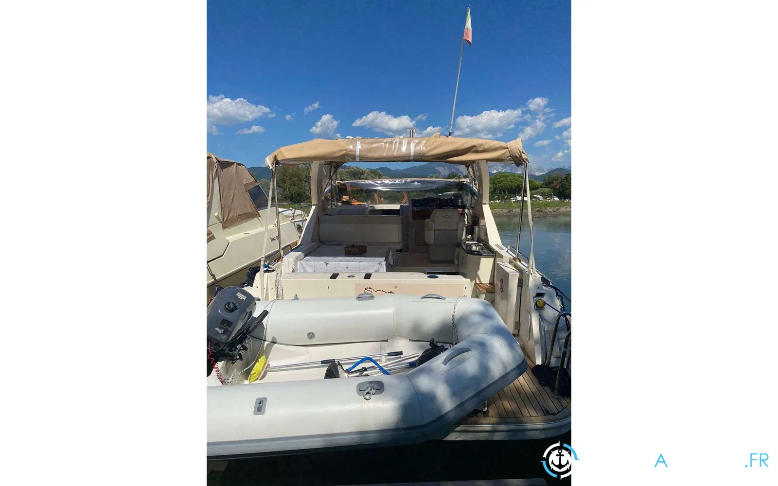 slider 15 Cranchi 32 Cruiser