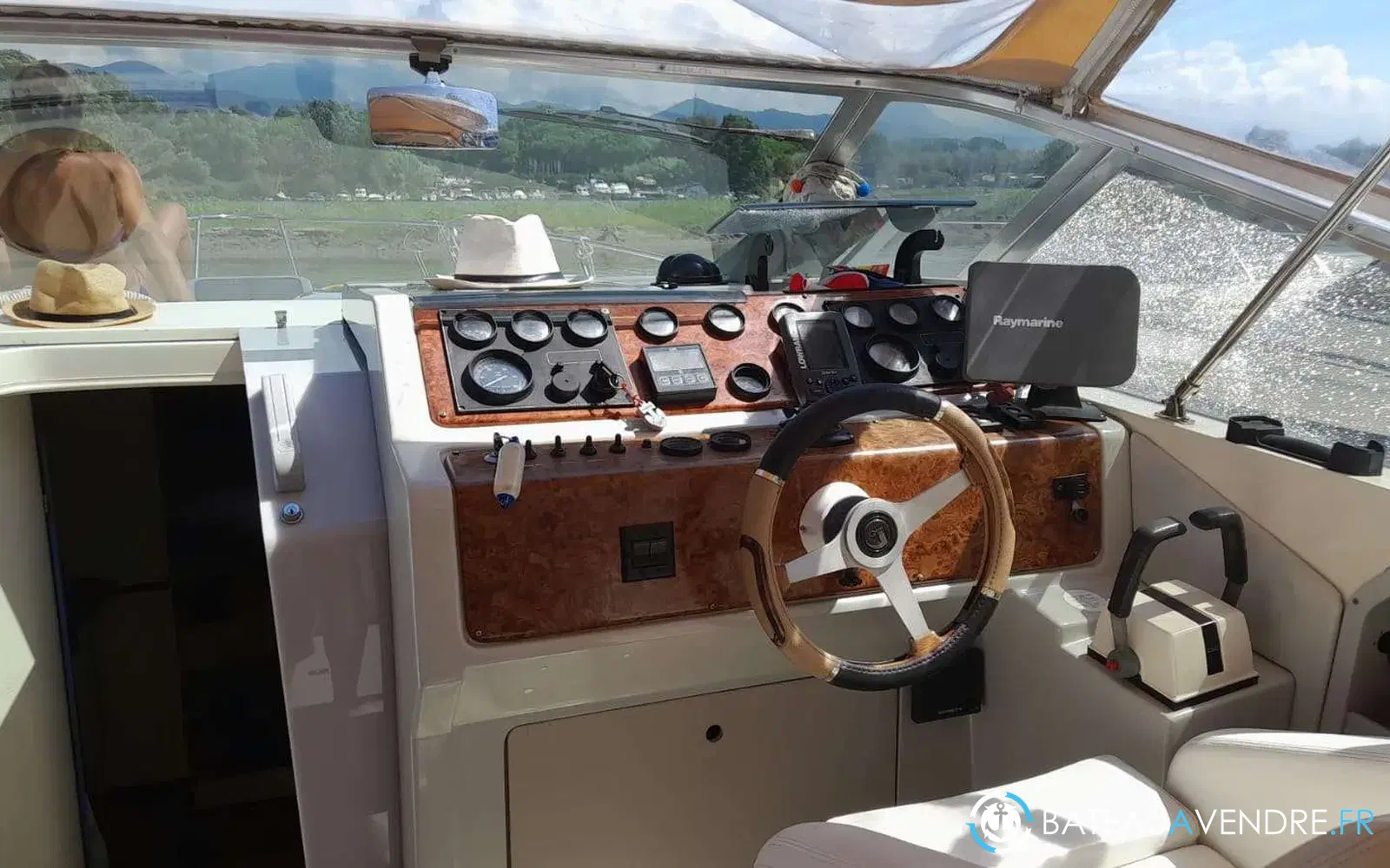 slider 3 Cranchi 32 Cruiser