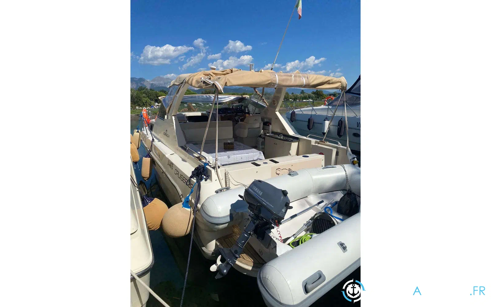 slider 4 Cranchi 32 Cruiser