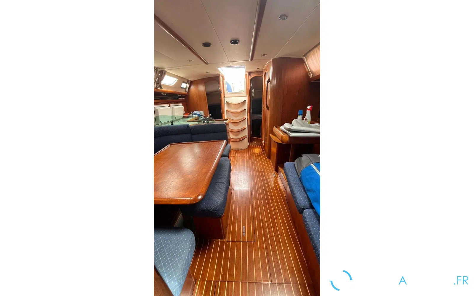 slider 1 Jeanneau Sun Odyssey 43