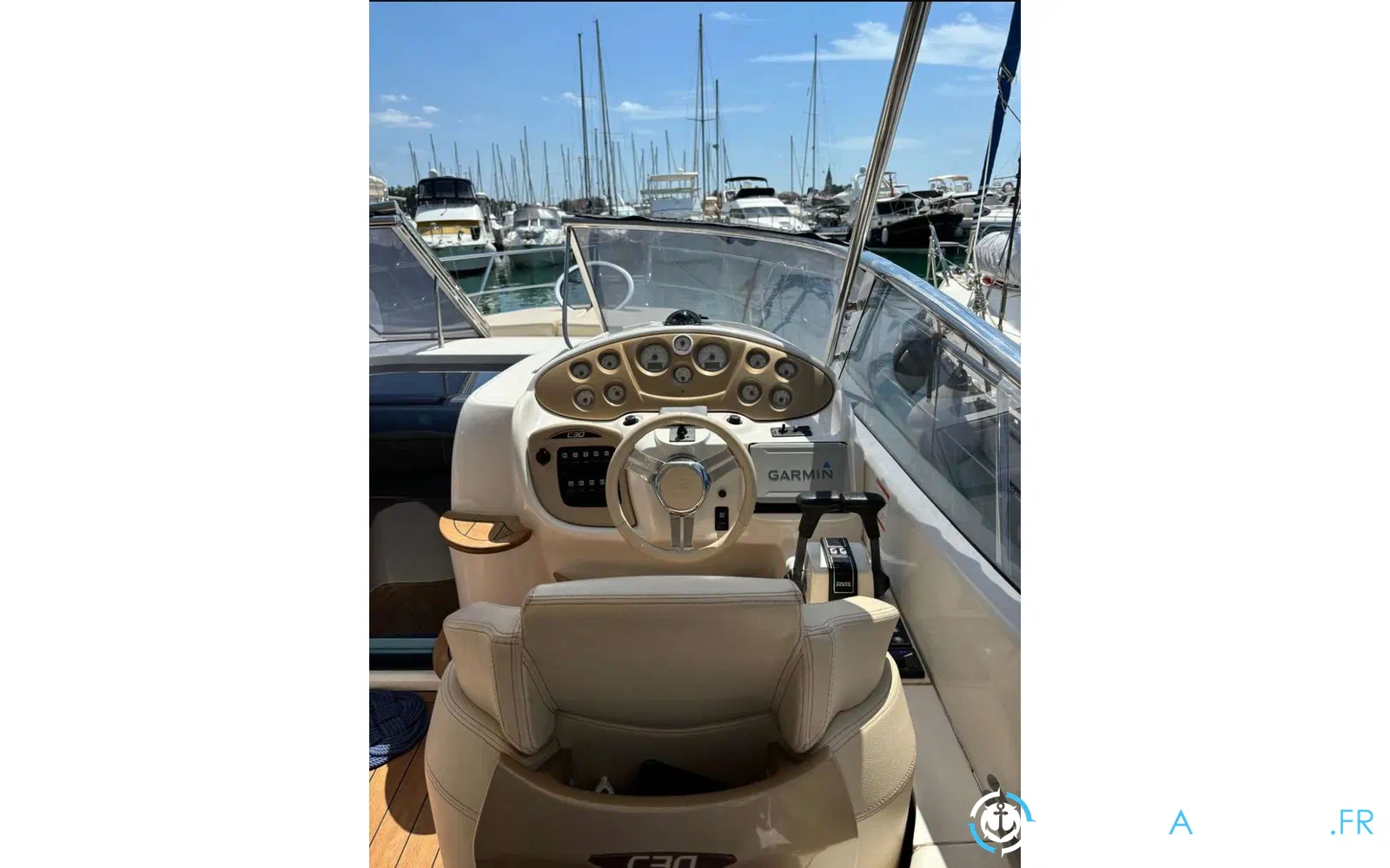 slider 5 Sessa Marine C30 Hard-Top