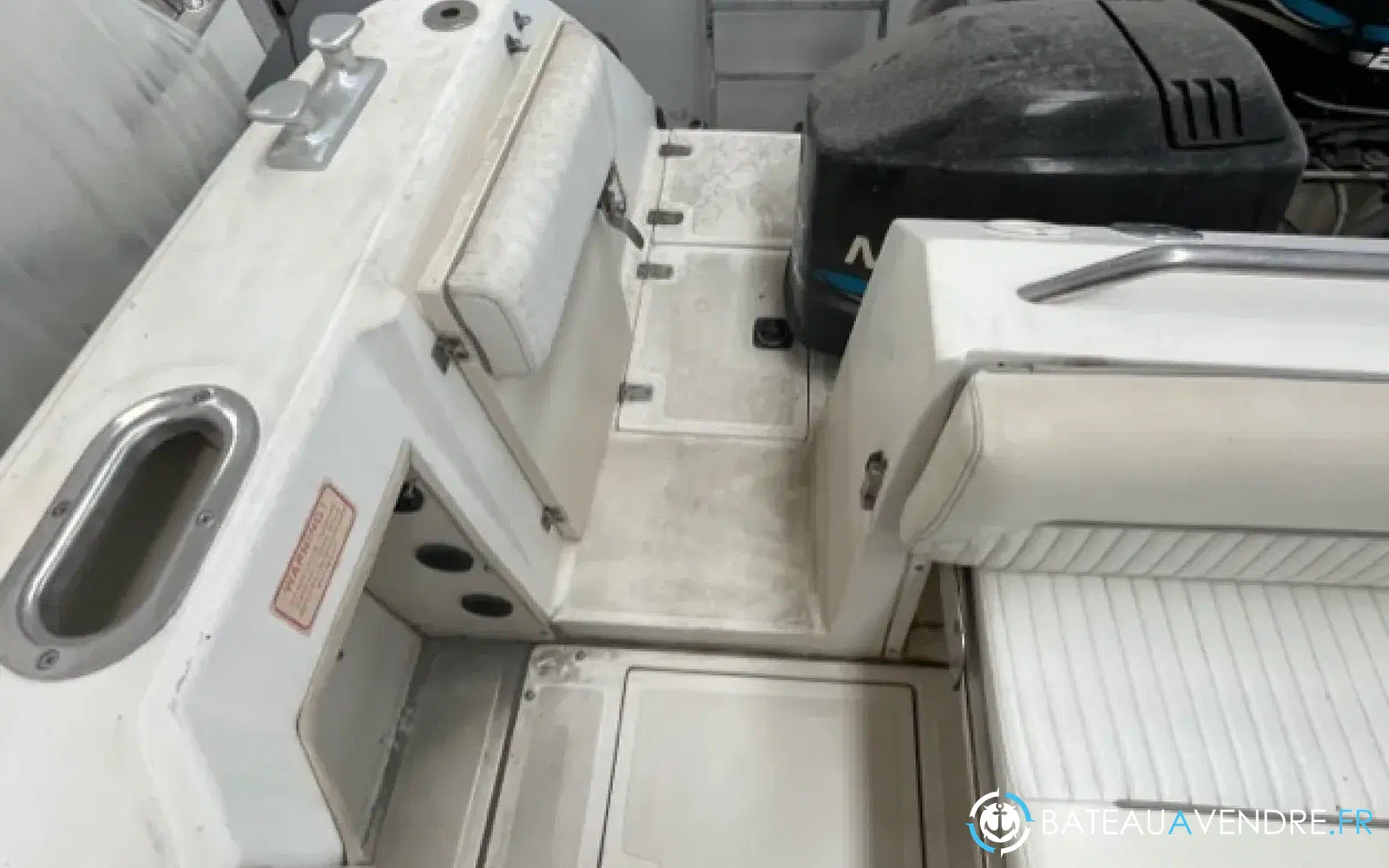 slider 10 Boston Whaler 28 Conquest