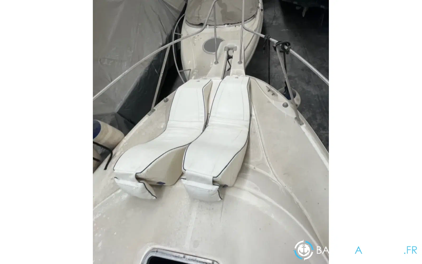 slider 11 Boston Whaler 28 Conquest