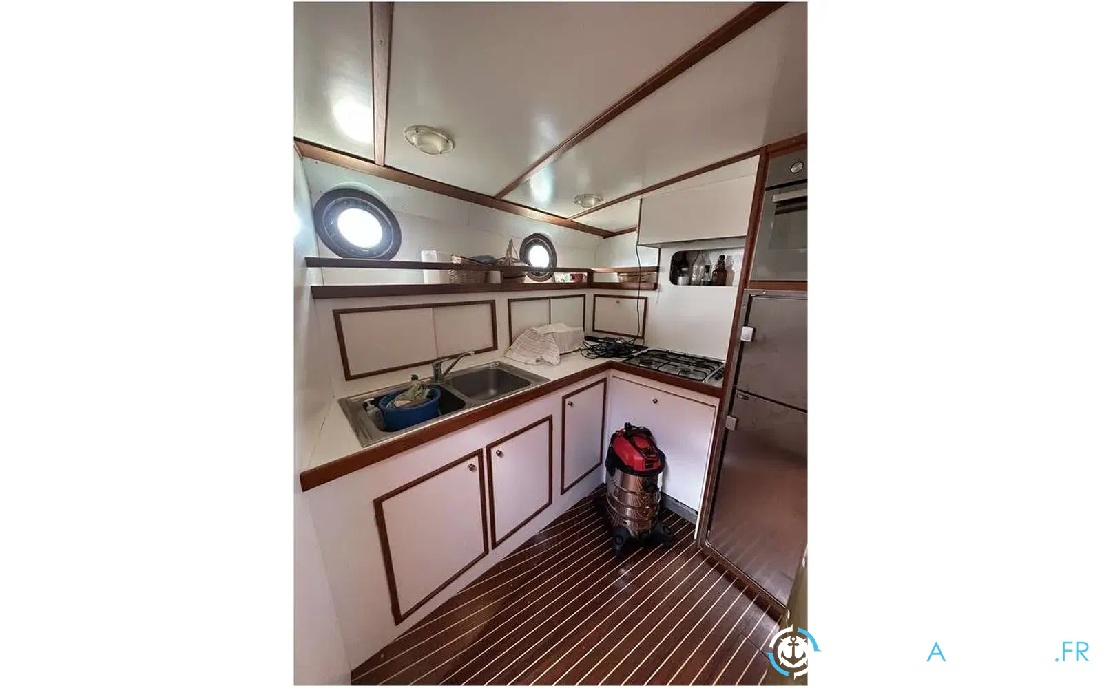 slider 4 Custom Ketch