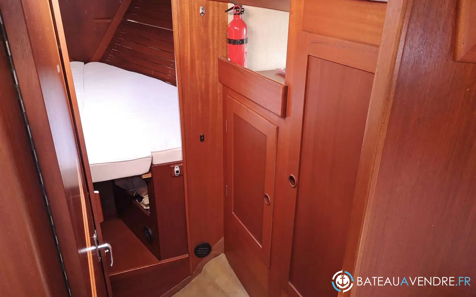 slider 8 Hallberg Rassy 352
