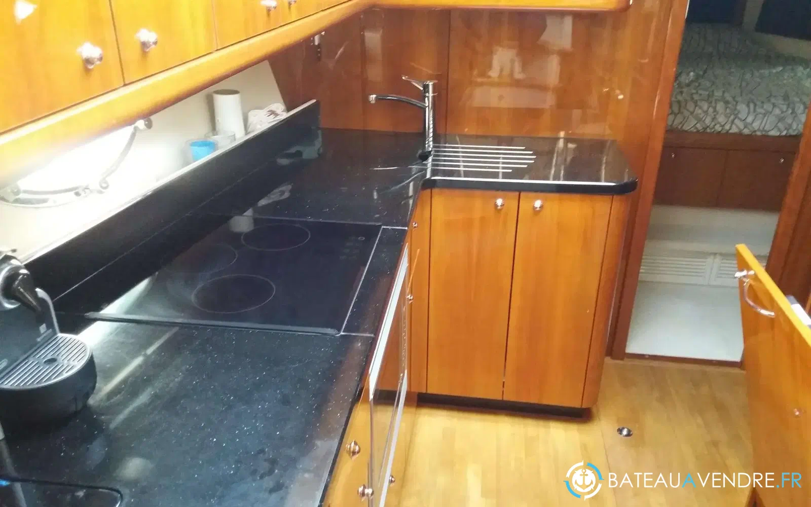 slider 10 Sunseeker Manhattan 52
