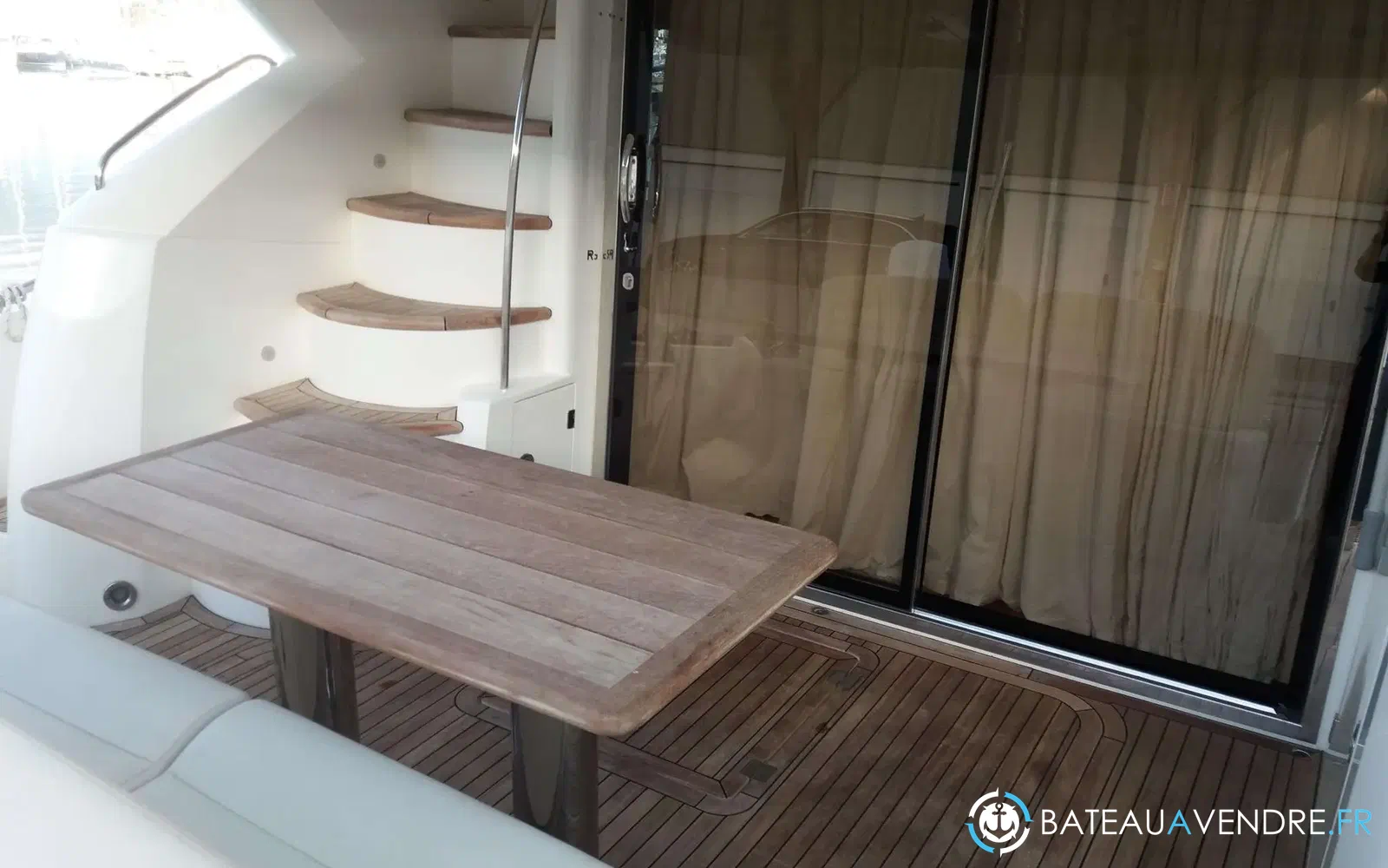 slider 2 Sunseeker Manhattan 52