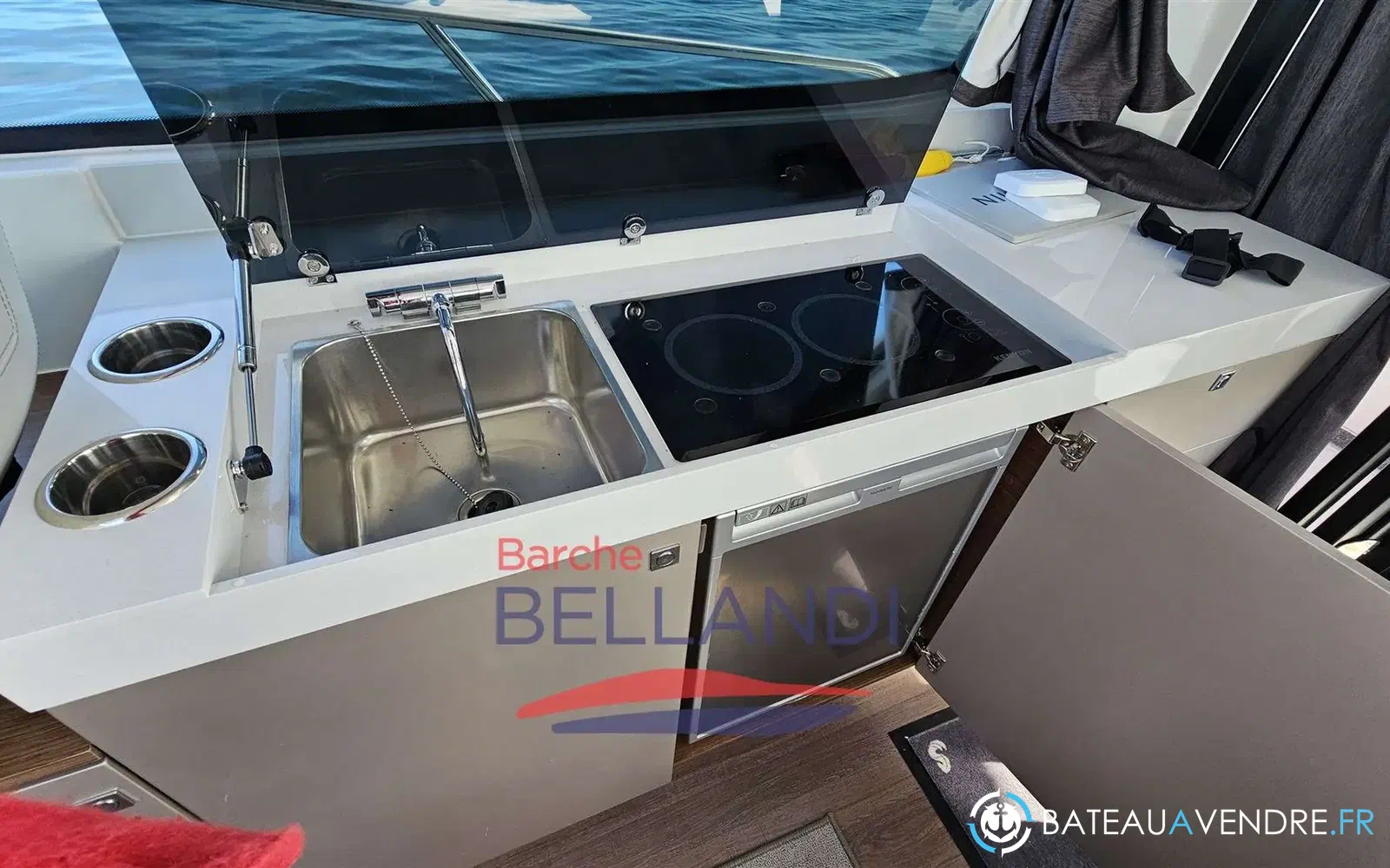 slider 4 Beneteau Antares 11