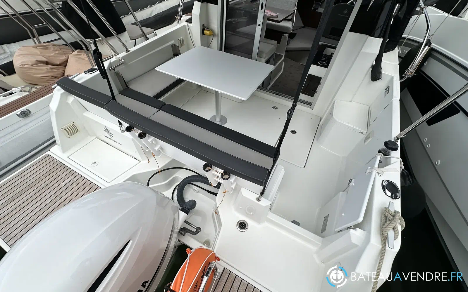 slider 9 Jeanneau Merry Fisher 795 Serie 2