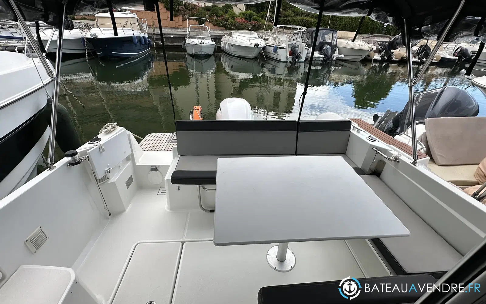 slider 6 Jeanneau Merry Fisher 795 Serie 2
