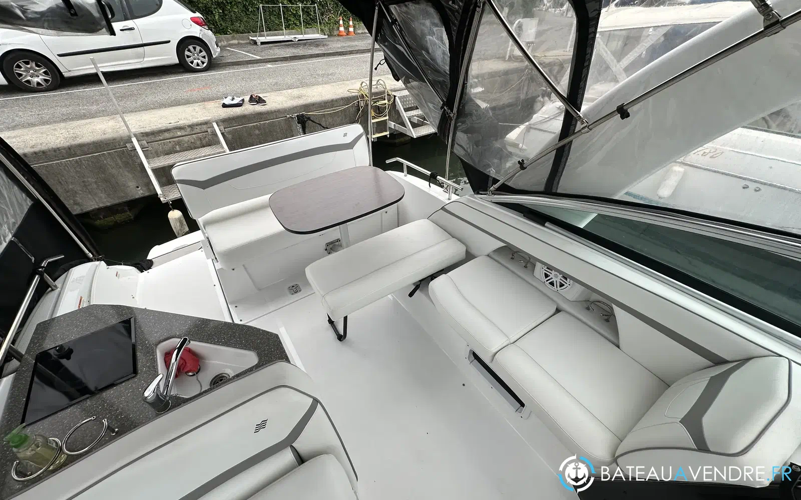 slider 12 Four Winns Vista 255