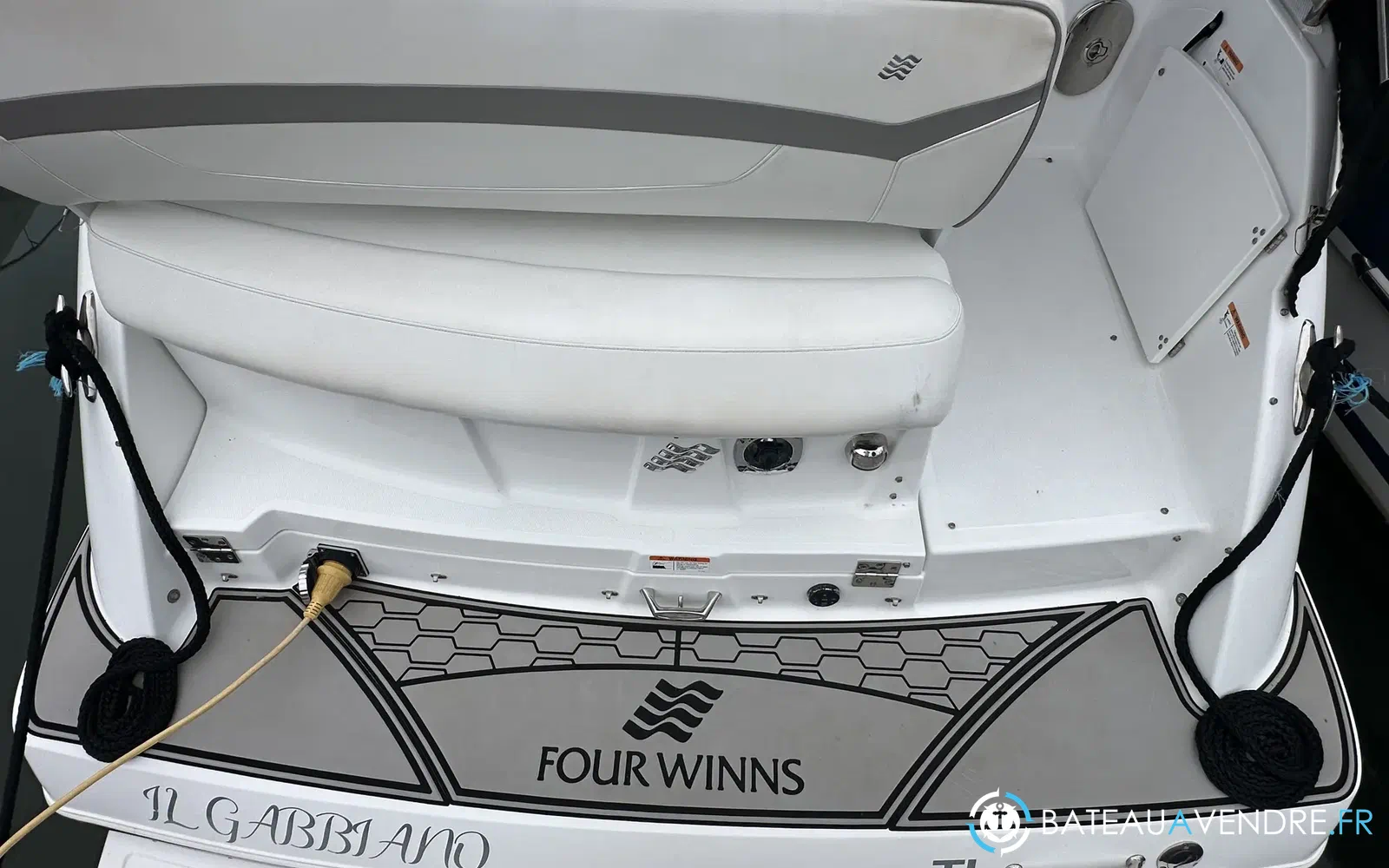 slider 3 Four Winns Vista 255