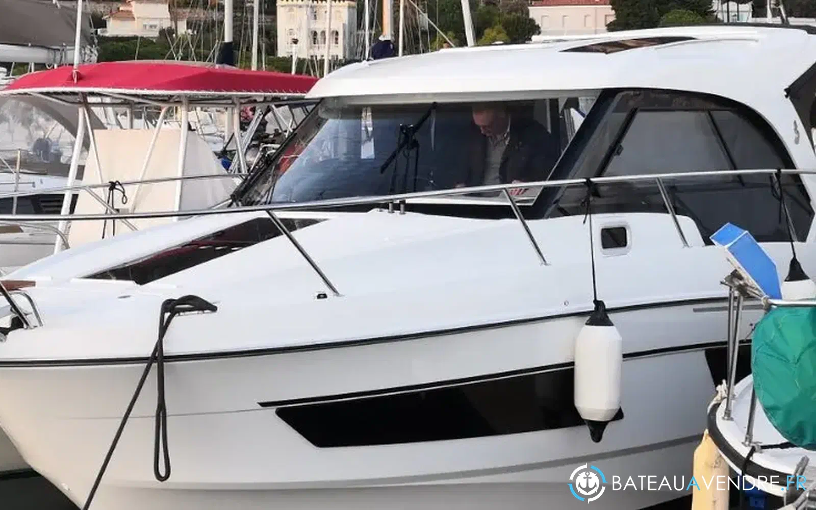 slider 0 Beneteau Antares 9 OB