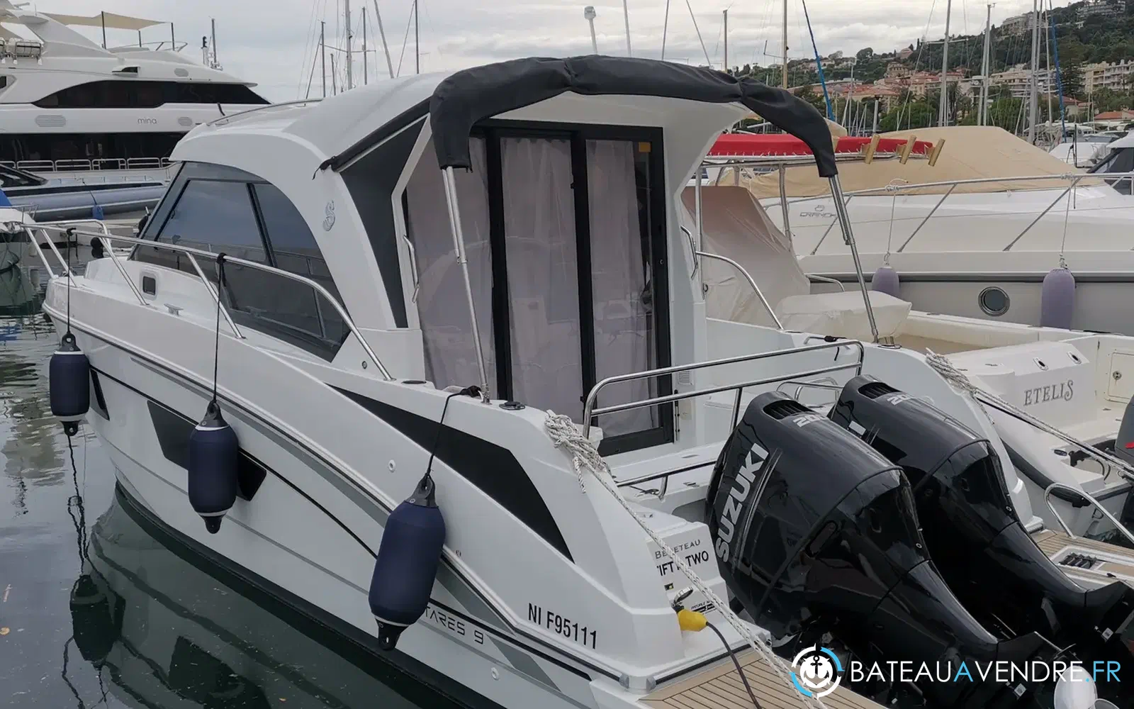 slider 4 Beneteau Antares 9 OB