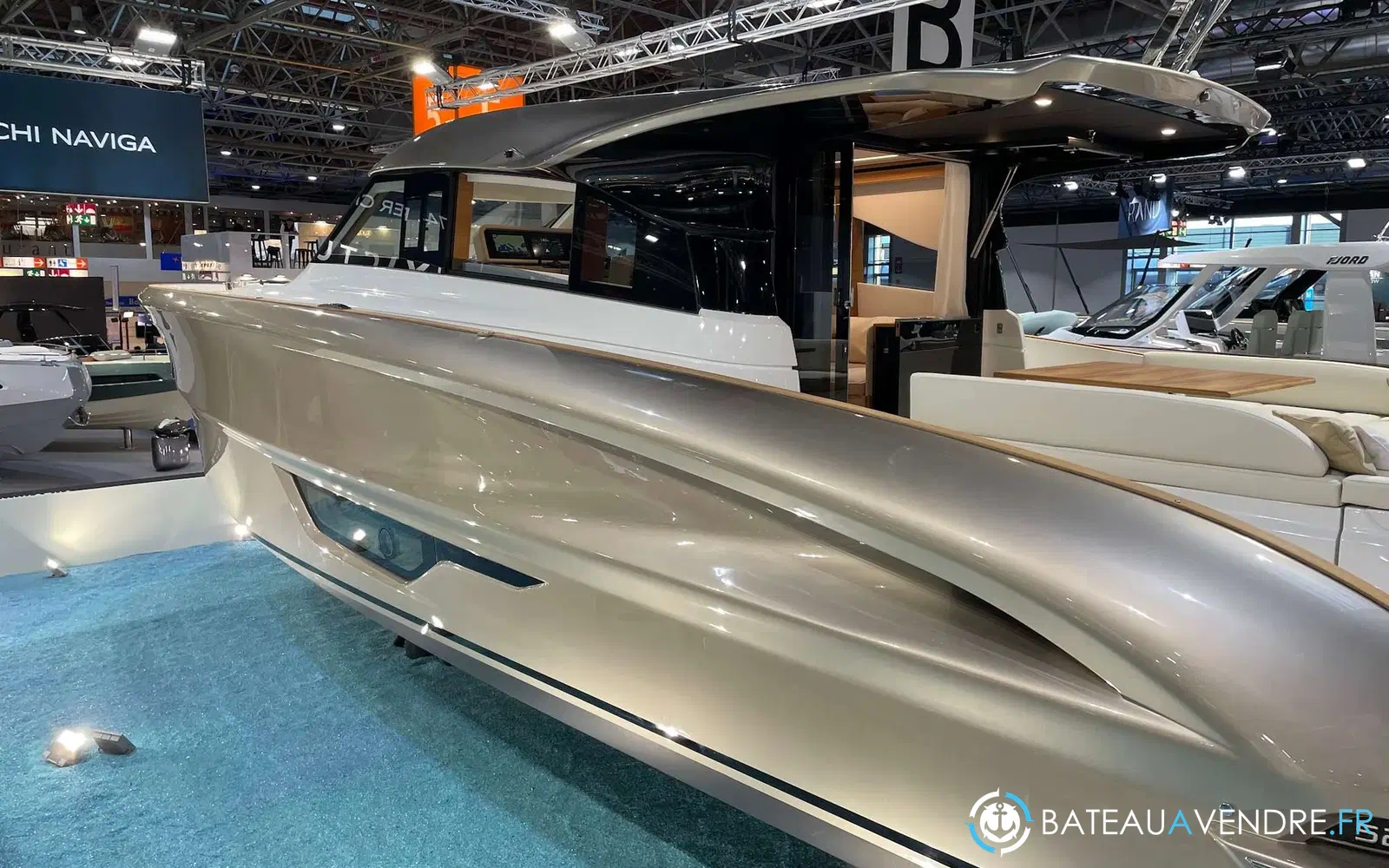slider 25 Solaris Power 52 Coupé