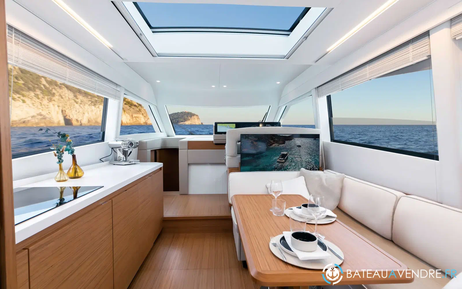 slider 3 Solaris Power 52 Coupé