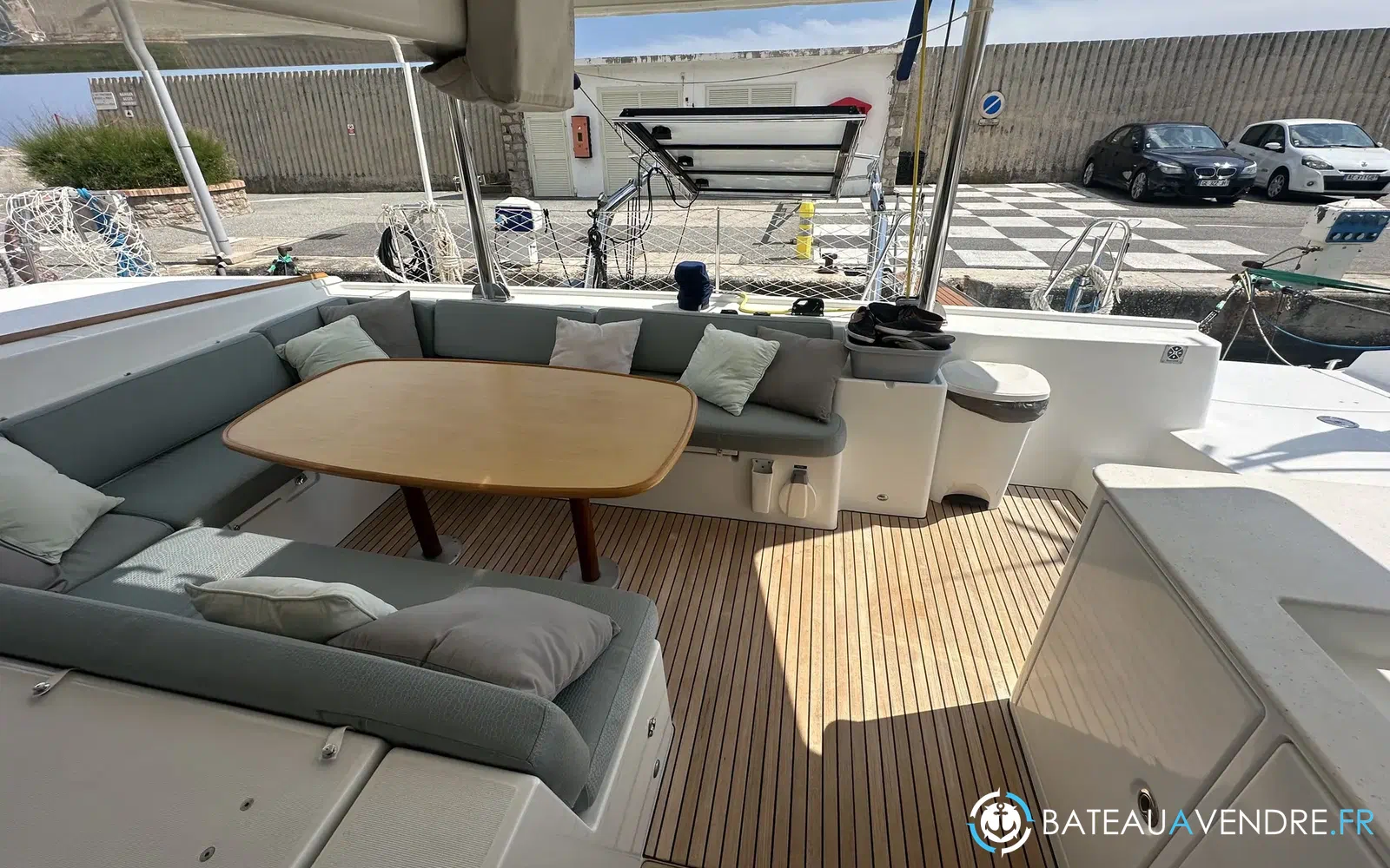 slider 24 Lagoon 500
