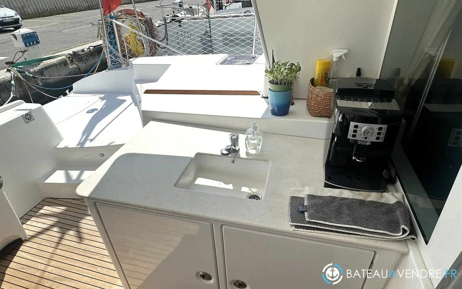 slider 27 Lagoon 500