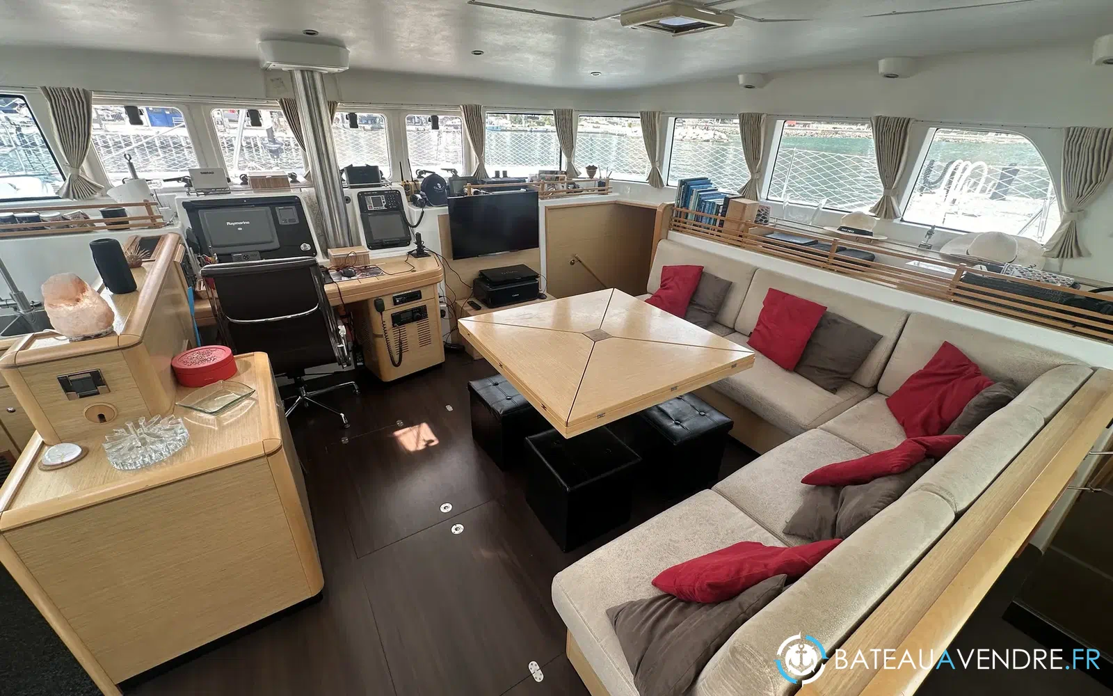 slider 29 Lagoon 500