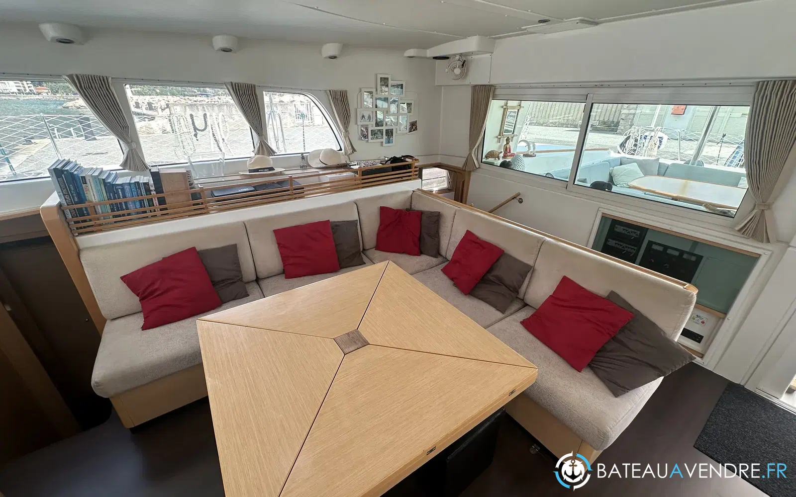 slider 32 Lagoon 500