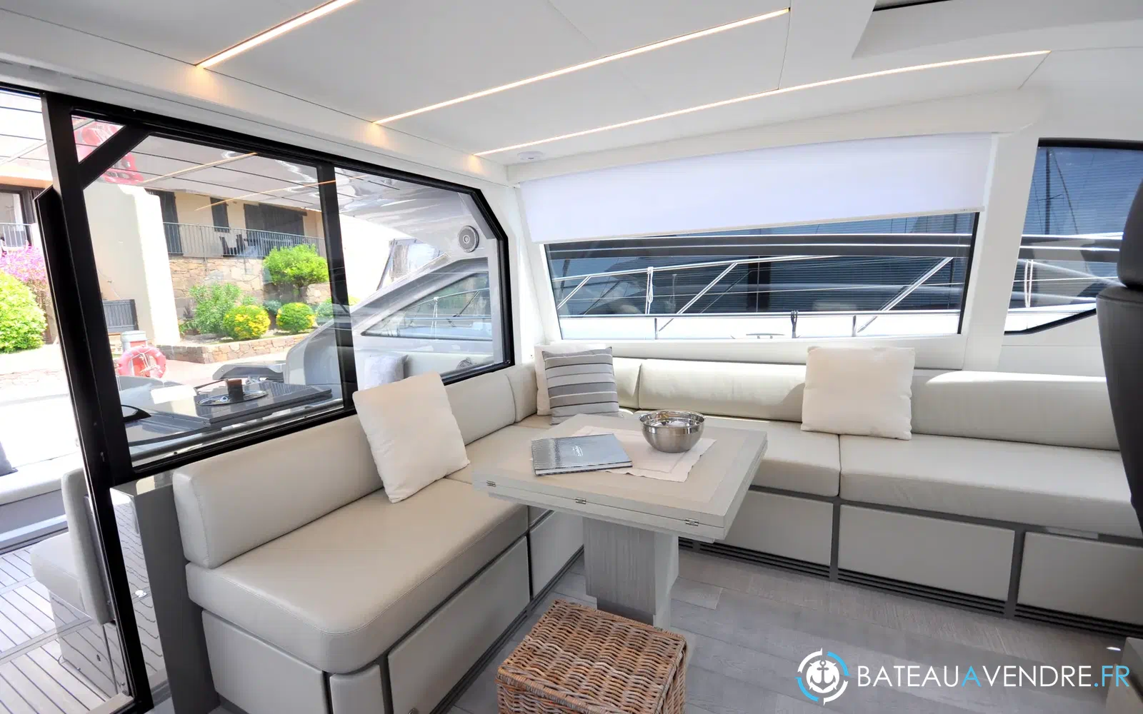 slider 11 Pershing 62