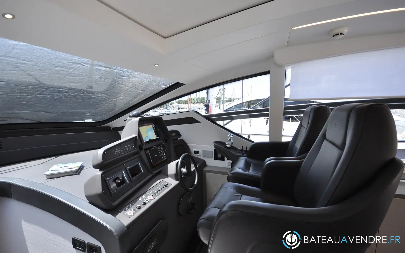 slider 12 Pershing 62