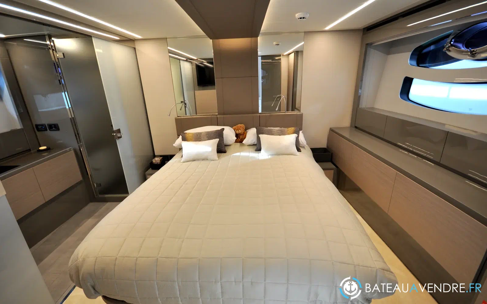 slider 15 Pershing 62