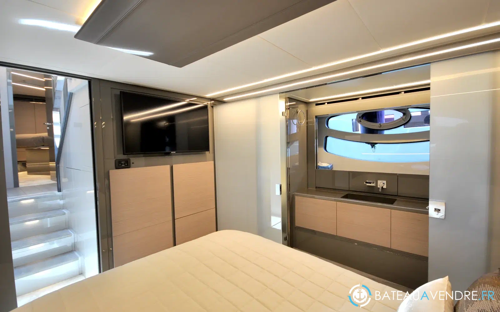 slider 16 Pershing 62